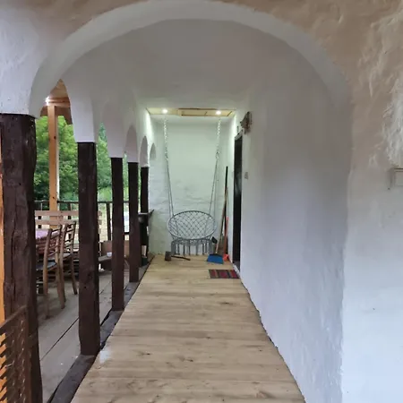 Kmetova Bajka Janja